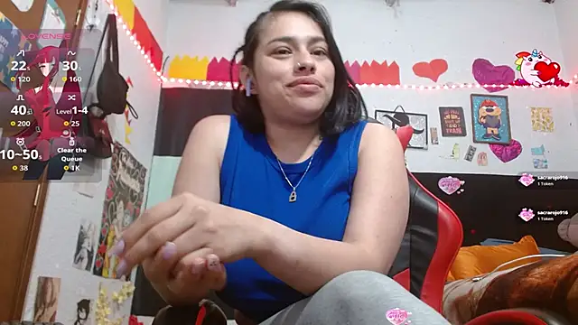 Snapshot of Saray_extrovert_ chatting on February 3, 3:37 am Saray extrovert online show from February 3, 3:37 am