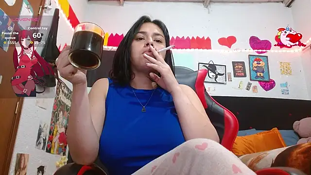 Snapshot of Saray_extrovert_ chatting on February 19, 3:58 am Saray extrovert online show from February 19, 3:58 am