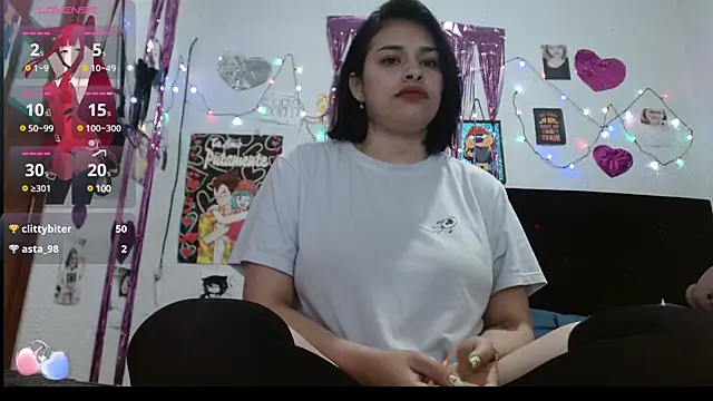 Snapshot of Saray_extrovert_ chatting on March 15, 7:31 am Saray extrovert online show from March 15, 7:31 am