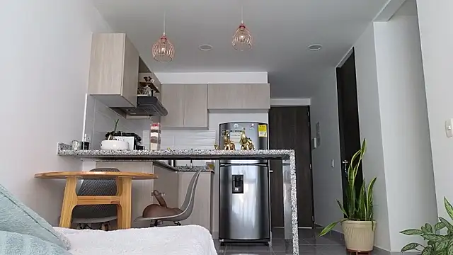 Anna Joness online show from March 6, 6:03 pm