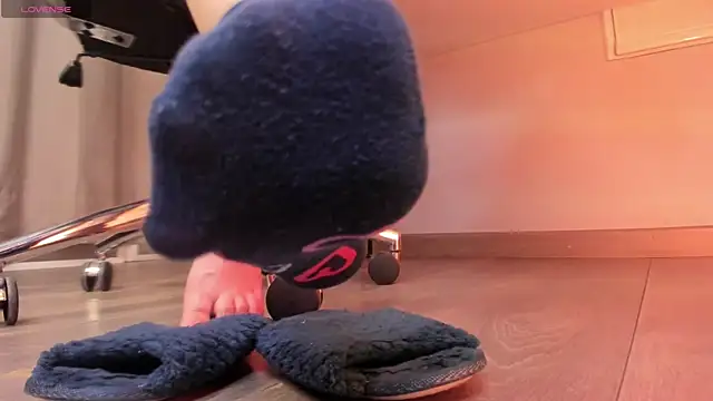 ammeliaa  online show from September 24, 5:14 am