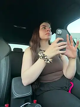 Snapshot of EllyNora chatting on July 1, 7:25 pm EllyNora online show from July 1, 7:25 pm