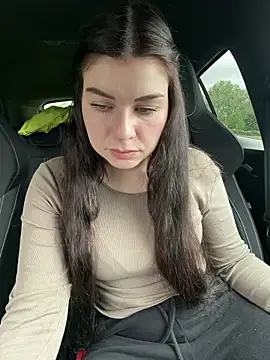 Snapshot of EllyNora chatting on May 7, 1:58 pm EllyNora online show from May 7, 1:58 pm