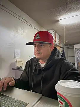 PeterGrandee online show from December 18, 4:38 pm
