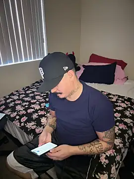 Snapshot of PeterGrandee chatting on October 23, 6:28 pm PeterGrandee online show from October 23, 6:28 pm