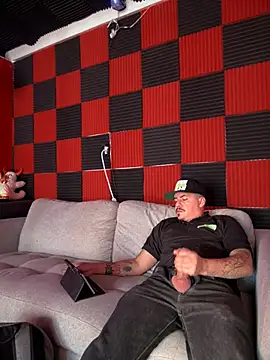 PeterGrandee online show from February 19, 11:36 pm