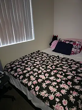 Snapshot of PeterGrandee chatting on November 11, 10:15 pm PeterGrandee online show from November 11, 10:15 pm