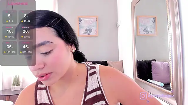 Paula Desousa online show from May 27, 7:32 pm