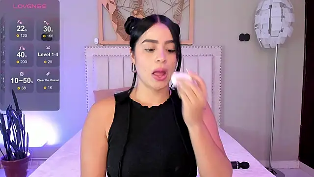 Paula Desousa online show from March 3, 5:09 pm