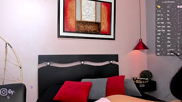 Paula Desousa online show from March 22, 5:47 pm