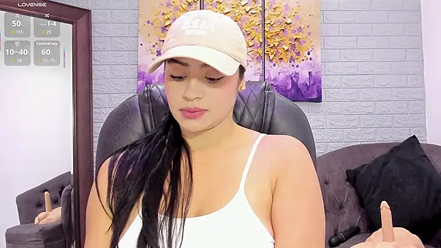 Paula Desousa online show from February 4, 5:19 pm