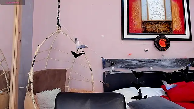 Paula Desousa online show from October 29, 7:35 pm