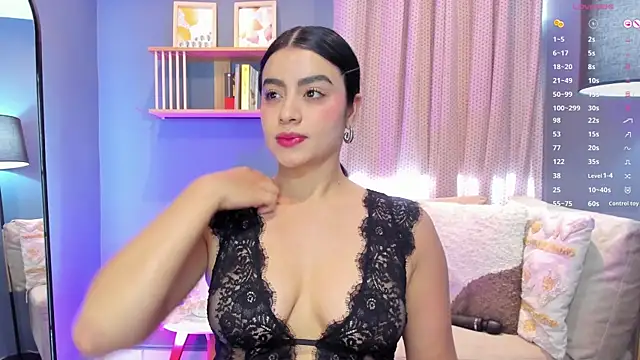 Snapshot of Paula_Desousa chatting on June 21, 5:52 pm Paula Desousa online show from June 21, 5:52 pm