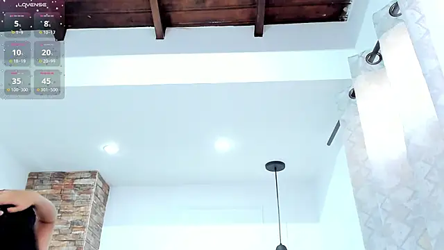 Paula Desousa online show from November 7, 7:51 pm