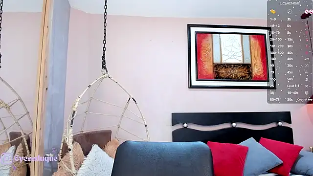 Paula Desousa online show from May 2, 7:19 pm