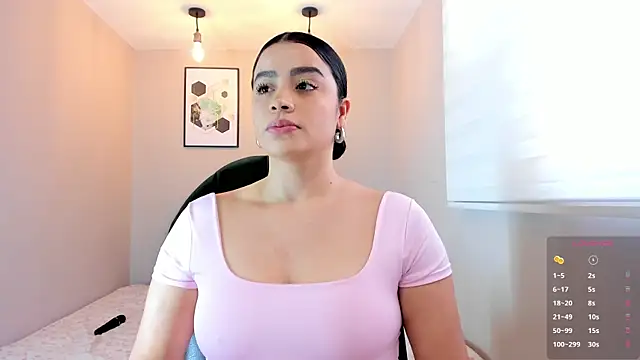 Snapshot of Paula_Desousa chatting on June 24, 7:33 pm Paula Desousa online show from June 24, 7:33 pm