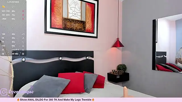 Paula Desousa online show from April 9, 5:30 pm