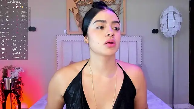 Paula Desousa online show from March 14, 8:04 pm