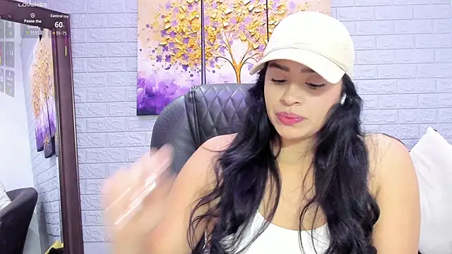 Paula Desousa online show from January 15, 6:11 pm