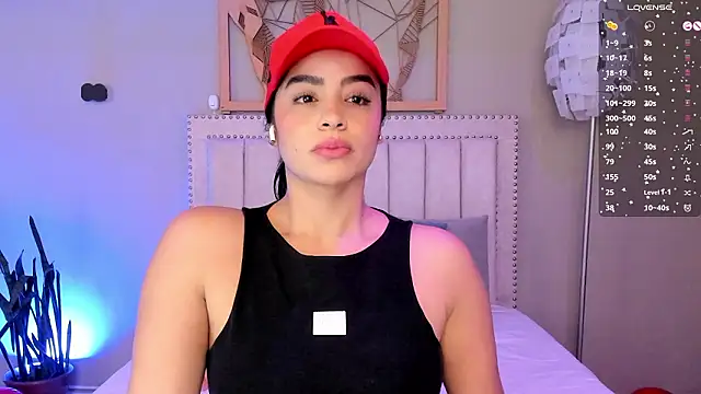 Paula Desousa online show from February 16, 3:32 pm