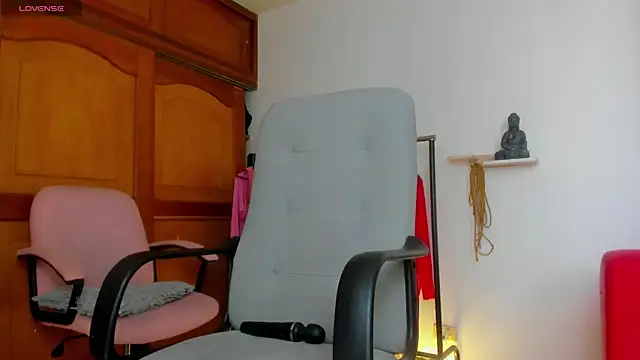 hotcookie28 online show from March 3, 3:22 pm