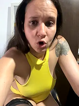 Snapshot of hotcookie28 chatting on November 23, 8:30 pm hotcookie28 online show from November 23, 8:30 pm