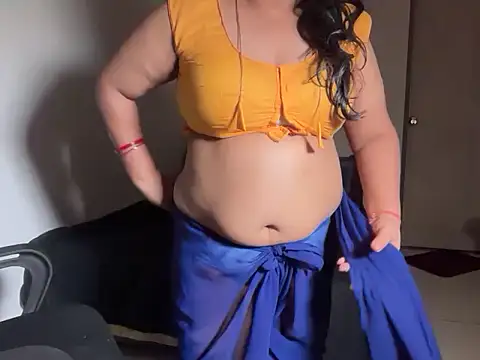 soniasharma0223 online show from April 10, 11:45 pm