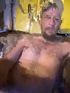 Snapshot of 420rickie420 chatting on December 28, 7:00 am 420rickie420 online show from December 28, 7:00 am