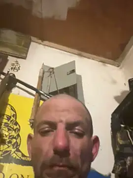 Snapshot of 420rickie420 chatting on March 18, 6:39 am 420rickie420 online show from March 18, 6:39 am