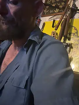 Snapshot of 420rickie420 chatting on March 19, 2:05 am 420rickie420 online show from March 19, 2:05 am