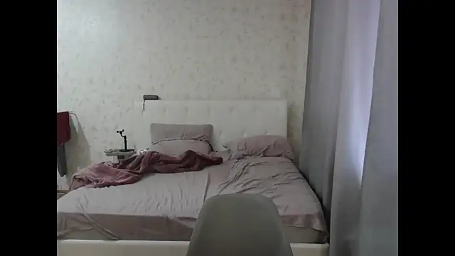 juliettkalen online show from March 15, 3:35 am