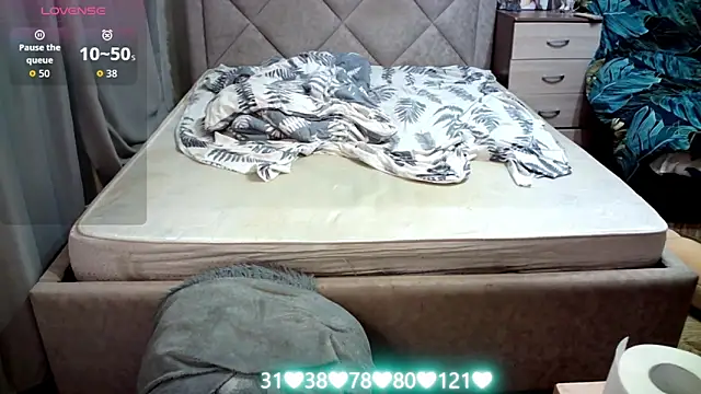 Snapshot of juliettkalen chatting on October 24, 5:39 am juliettkalen online show from October 24, 5:39 am