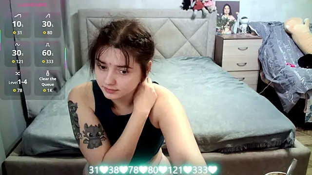 Snapshot of juliettkalen chatting on November 12, 4:27 am juliettkalen online show from November 12, 4:27 am