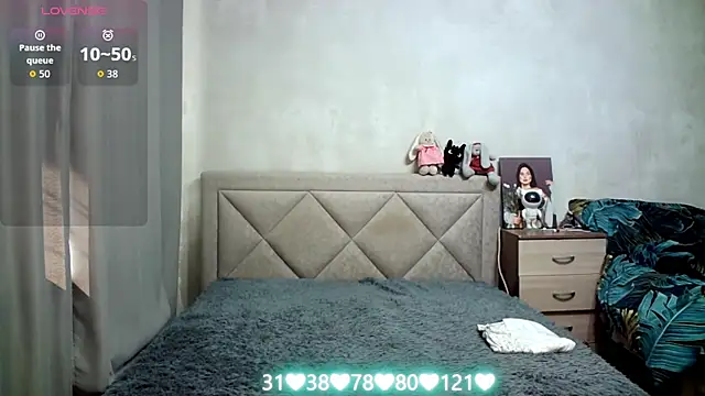 Snapshot of juliettkalen chatting on September 18, 10:40 am juliettkalen online show from September 18, 10:40 am