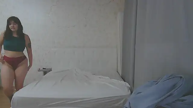 Snapshot of juliettkalen chatting on September 28, 1:23 am juliettkalen online show from September 28, 1:23 am