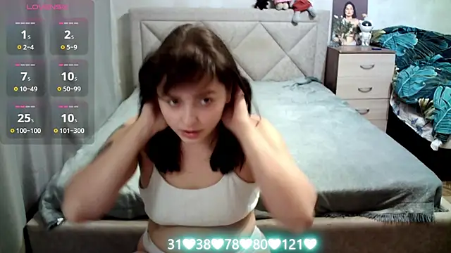 Snapshot of juliettkalen chatting on October 15, 4:11 am juliettkalen online show from October 15, 4:11 am