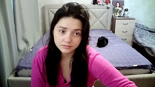 Snapshot of juliettkalen chatting on July 3, 3:57 am juliettkalen online show from July 3, 3:57 am