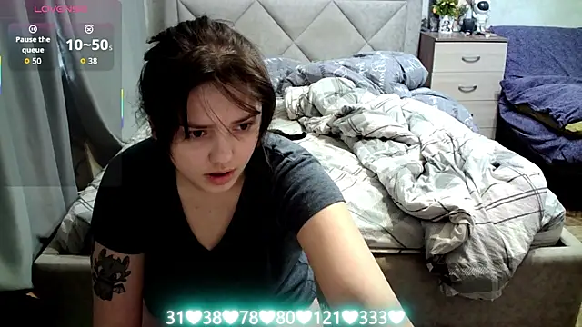 Snapshot of juliettkalen chatting on January 14, 5:33 am juliettkalen online show from January 14, 5:33 am