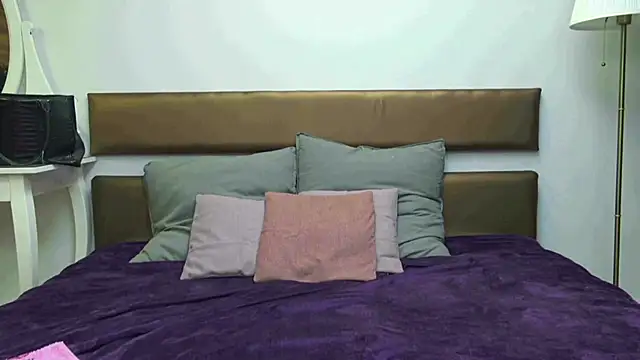 MissYvie online show from June 21, 7:25 am