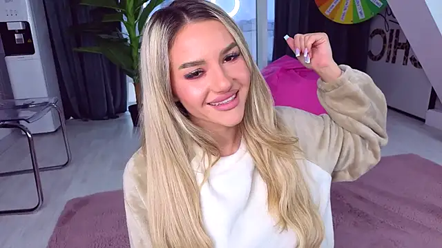 Snapshot of SpoilM3Mor3 chatting on November 8, 12:31 pm SpoilM3Mor3 online show from November 8, 12:31 pm