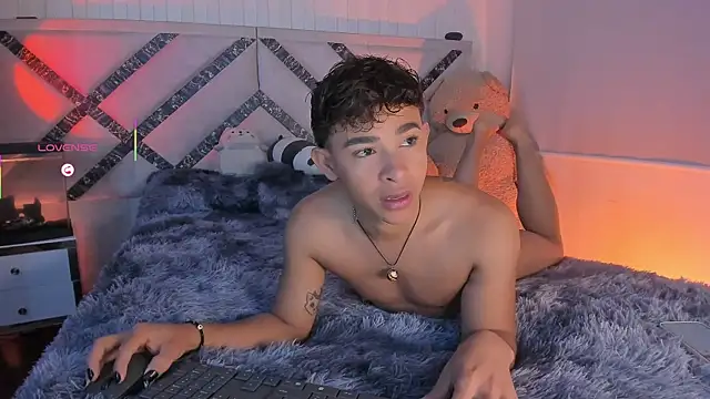 Snapshot of Austin_connor_ chatting on September 12, 10:26 am Austin connor online show from September 12, 10:26 am