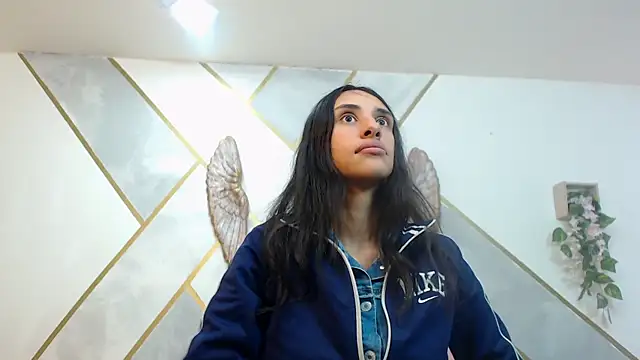 RoxanaCyrano  online show from November 14, 7:06 pm