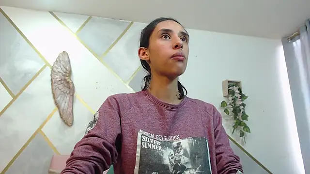 RoxanaCyrano  online show from November 26, 7:58 pm