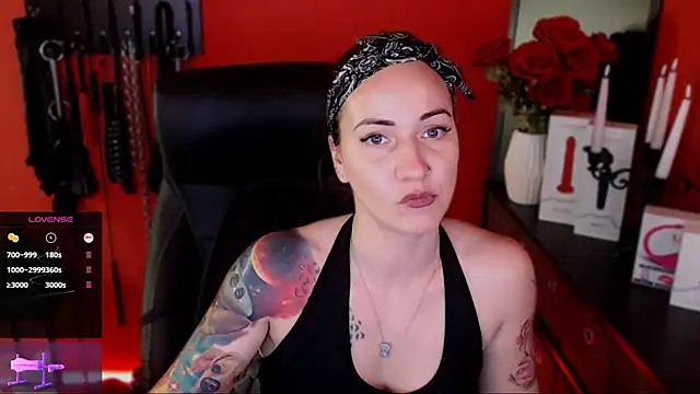 Snapshot of _Jane_Warren_ chatting on March 13, 5:39 pm Jane Warren online show from March 13, 5:39 pm