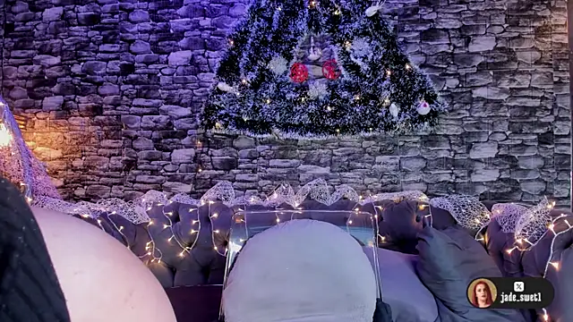 jade swet online show from December 19, 9:33 am