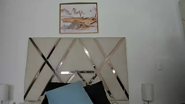 Snapshot of carolynne18 chatting on October 10, 12:17 pm carolynne18 online show from October 10, 12:17 pm