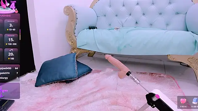 Snapshot of dianamilf chatting on February 23, 11:22 am dianamilf online show from February 23, 11:22 am