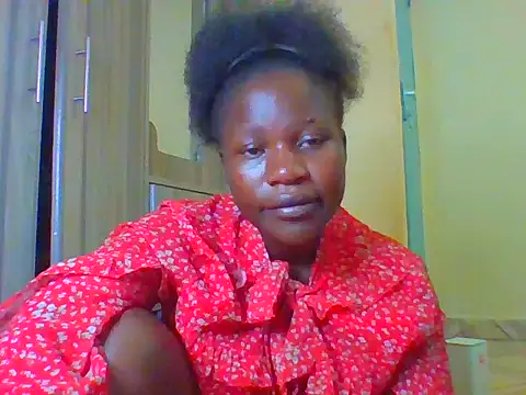 prettychic5 online show from March 21, 12:09 pm