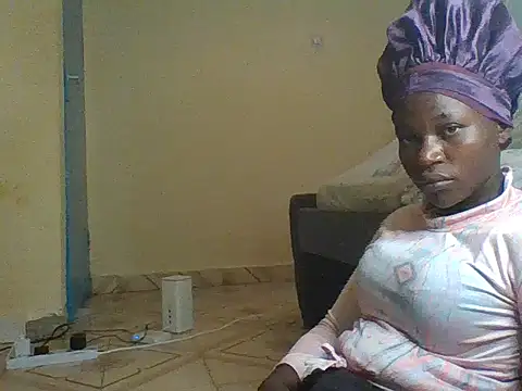 prettychic5 online show from October 31, 6:21 am