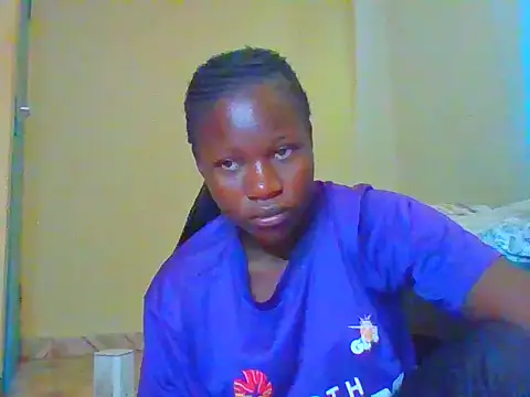 prettychic5 online show from March 13, 6:51 am